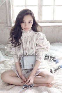 Xiaolu Li feet photo 11