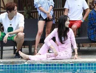Xiaolu Li feet photo 3