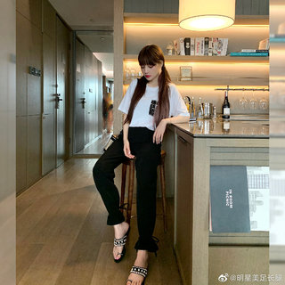 Xiaolu Li feet photo 11