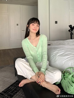 Xiaolu Li feet photo 19