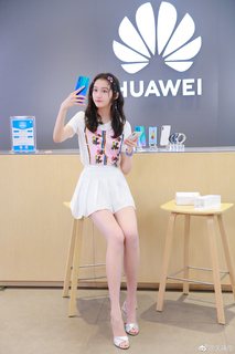 Xiaotong Guan feet photo 11