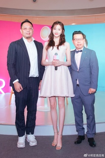 Xiaotong Guan feet photo 18