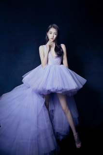 Xiaotong Guan feet photo 16