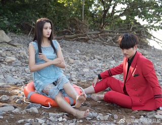 Xiaotong Guan feet photo 14