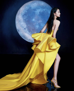 Xiaotong Guan feet photo 14