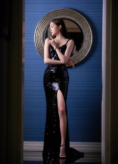 Xiaotong Guan feet photo 18