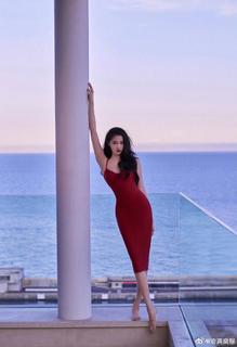 Xiaotong Guan feet photo 20