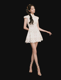 Xiaotong Guan feet photo 4