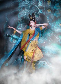 Xiaotong Guan feet photo 1