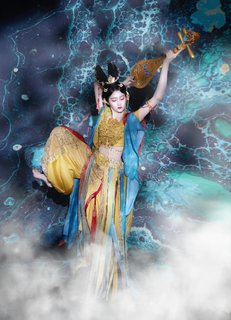 Xiaotong Guan feet photo 20