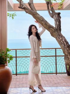 Xiaotong Guan feet photo 18