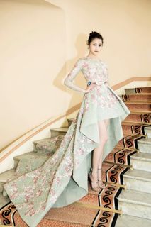 Xiaotong Guan feet photo 14