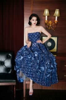 Xiaotong Guan feet photo 1