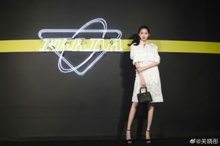 Xiaotong Guan feet photo 16