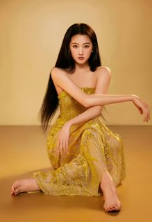 Xiaotong Guan feet photo 6