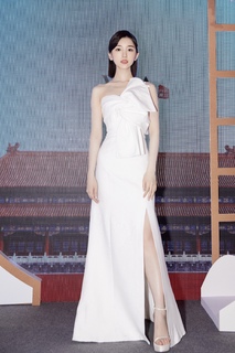 Xiaotong Mao feet photo 1