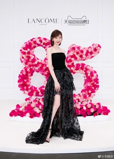 Xiaotong Mao feet photo 12