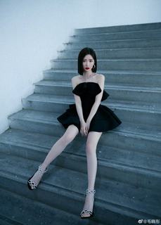 Xiaotong Mao feet photo 8