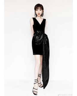 Xiaotong Mao feet photo 8