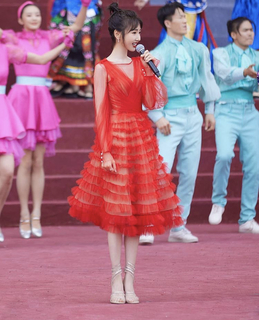 Xiaotong Mao feet photo 3