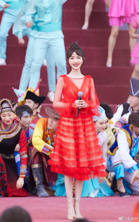 Xiaotong Mao feet photo 1