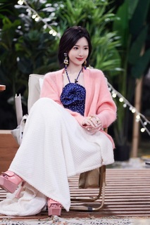 Xiaotong Mao feet photo 5