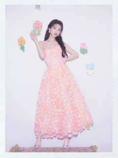 Xiaotong Mao feet photo 5