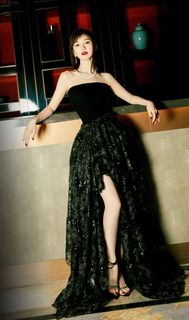 Xiaotong Mao feet photo 1