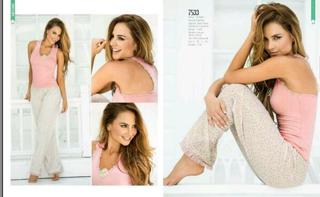 Ximena Córdoba feet photo thumbnail