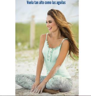 Ximena Córdoba feet photo thumbnail