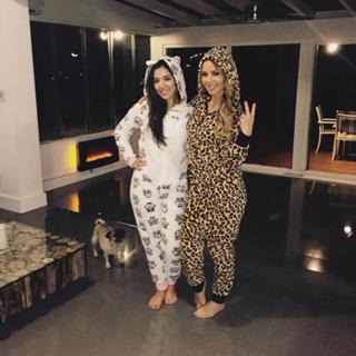 Ximena Córdoba feet photo thumbnail