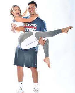 Ximena Córdoba feet photo thumbnail