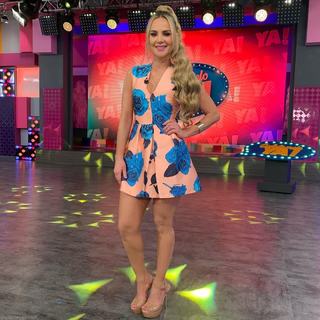 Ximena Córdoba feet photo thumbnail