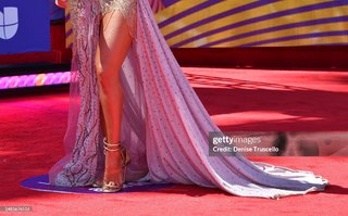 Ximena Córdoba feet photo thumbnail