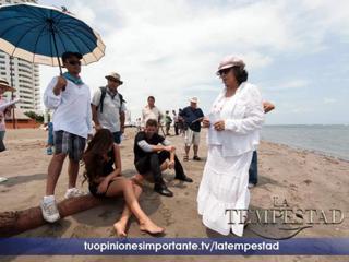 Ximena Navarrete feet photo thumbnail