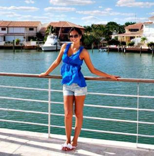 Ximena Navarrete feet photo thumbnail