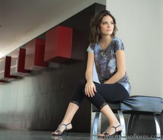 Ximena Navarrete feet photo thumbnail