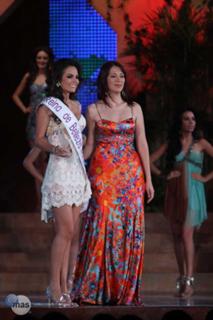 Ximena Navarrete feet photo thumbnail