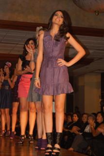 Ximena Navarrete feet photo thumbnail