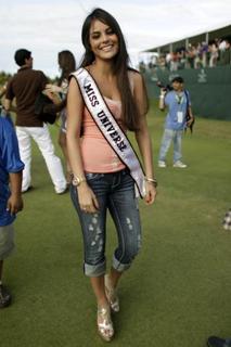 Ximena Navarrete feet photo thumbnail