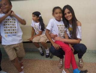 Ximena Navarrete feet photo thumbnail