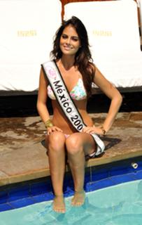 Ximena Navarrete feet photo thumbnail