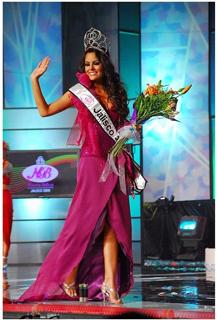 Ximena Navarrete feet photo thumbnail