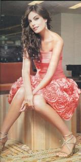 Ximena Navarrete feet photo thumbnail