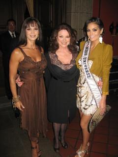 Ximena Navarrete feet photo thumbnail