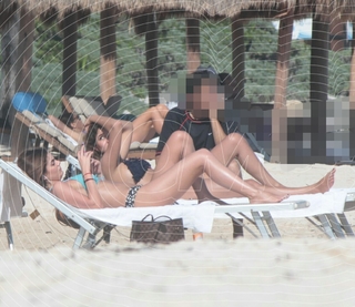 Ximena Navarrete feet photo thumbnail