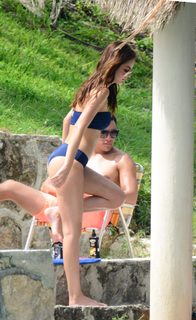 Ximena Navarrete feet photo thumbnail