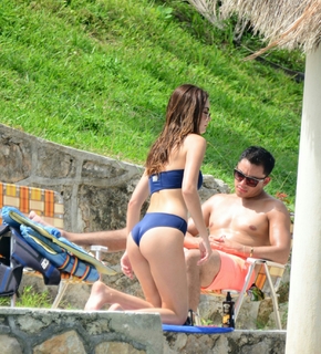 Ximena Navarrete feet photo thumbnail