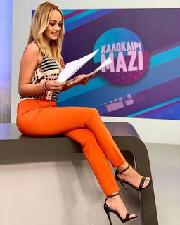 Xrysa Foskolou feet photo 1