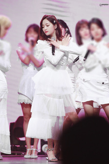 Xuanyi Wu feet photo 5
